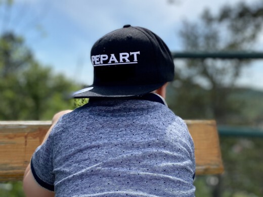 Kind mit Cap von Pepart Fashion