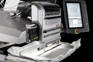 Die Stickmaschine Summit von Melco International