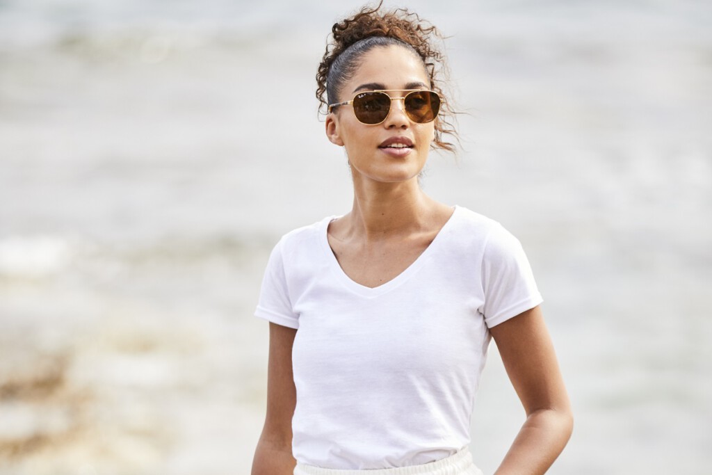 Das Ladies Iconic 150 V-neck von Fruit of the Loom.