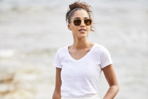 Das Ladies Iconic 150 V-neck von Fruit of the Loom.