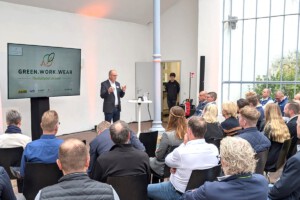 Workwear-Branche zeigt Wege in Kreislaufwirtschaft und CO₂-Transparenz Nachhaltigkeitstag bei Antholzer